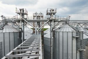 Stockage de céréales dans des silos à grains