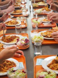 moucherons restaurant scolaire